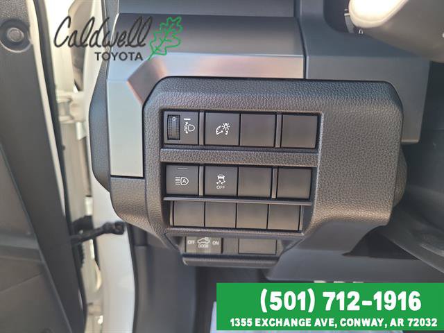 Used 2025 Toyota Tacoma TRD Sport AWD/4WD image 17