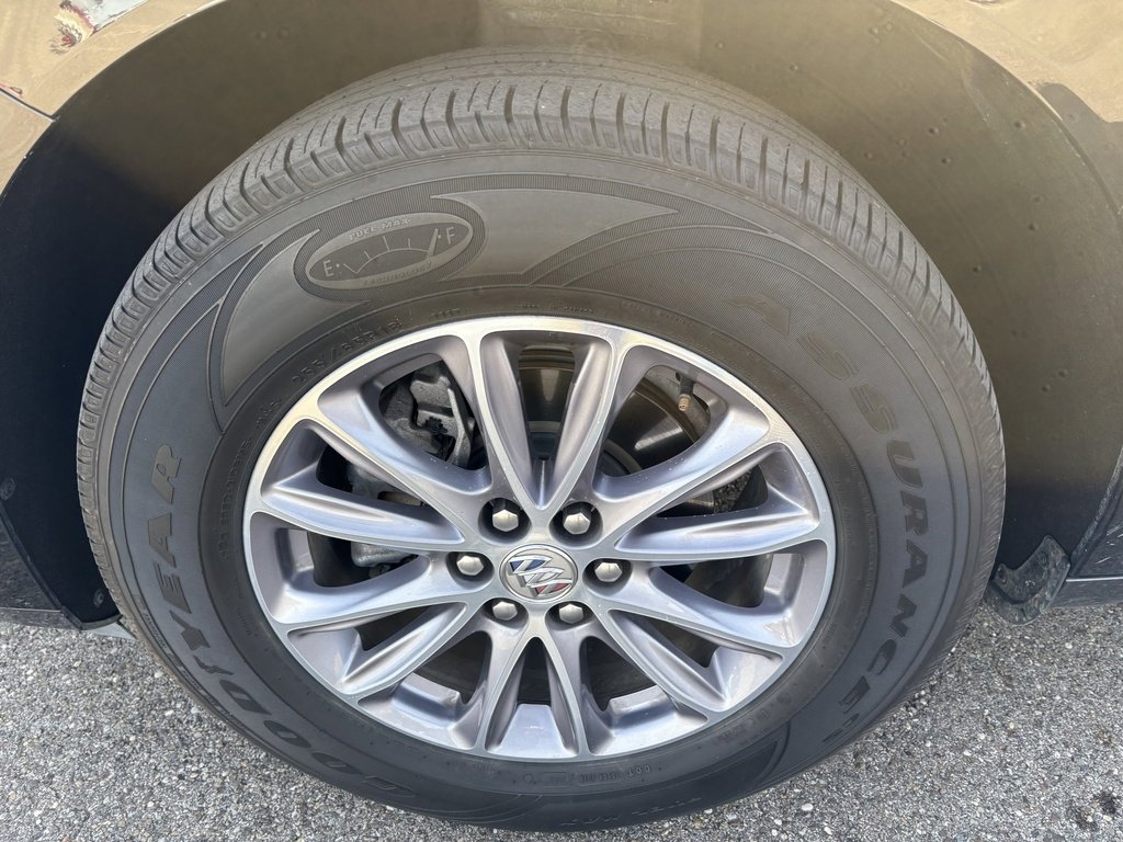 Used 2024 Buick Enclave Premium image 12