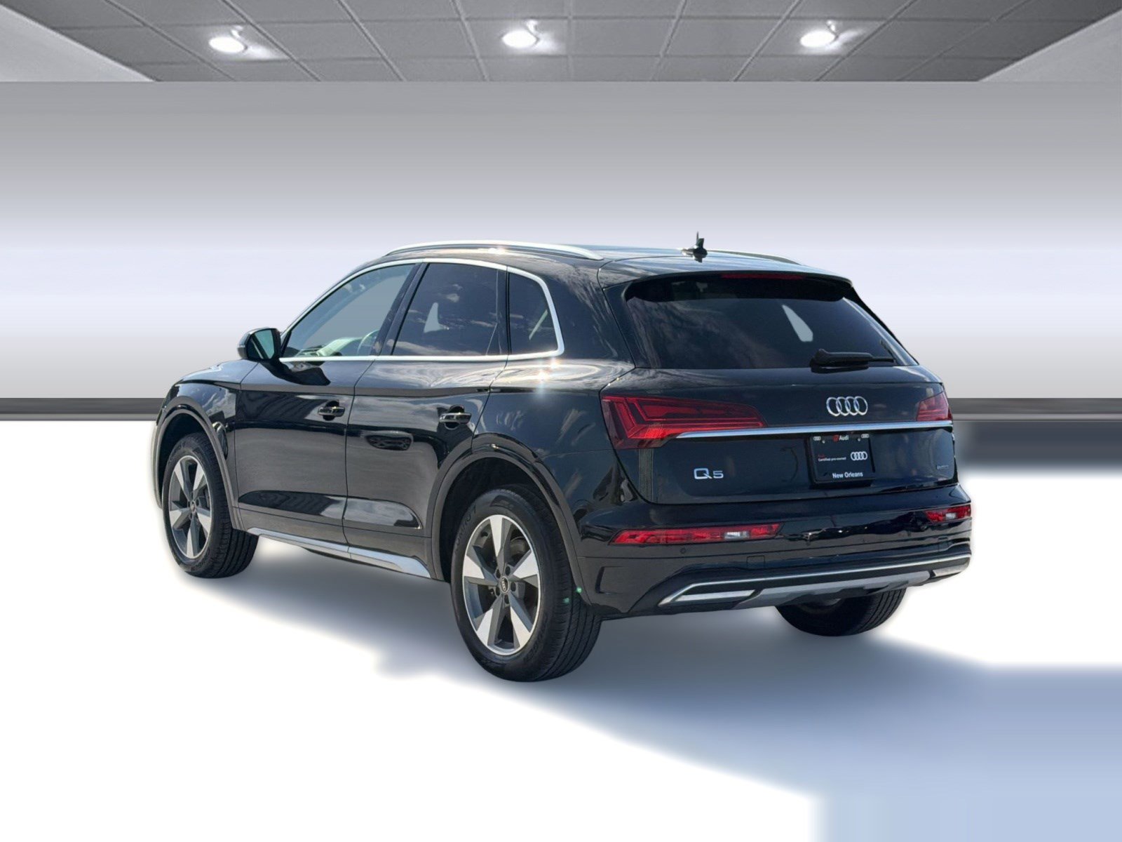 Certified 2023 Audi Q5 2.0T Premium Plus AWD/4WD image 3