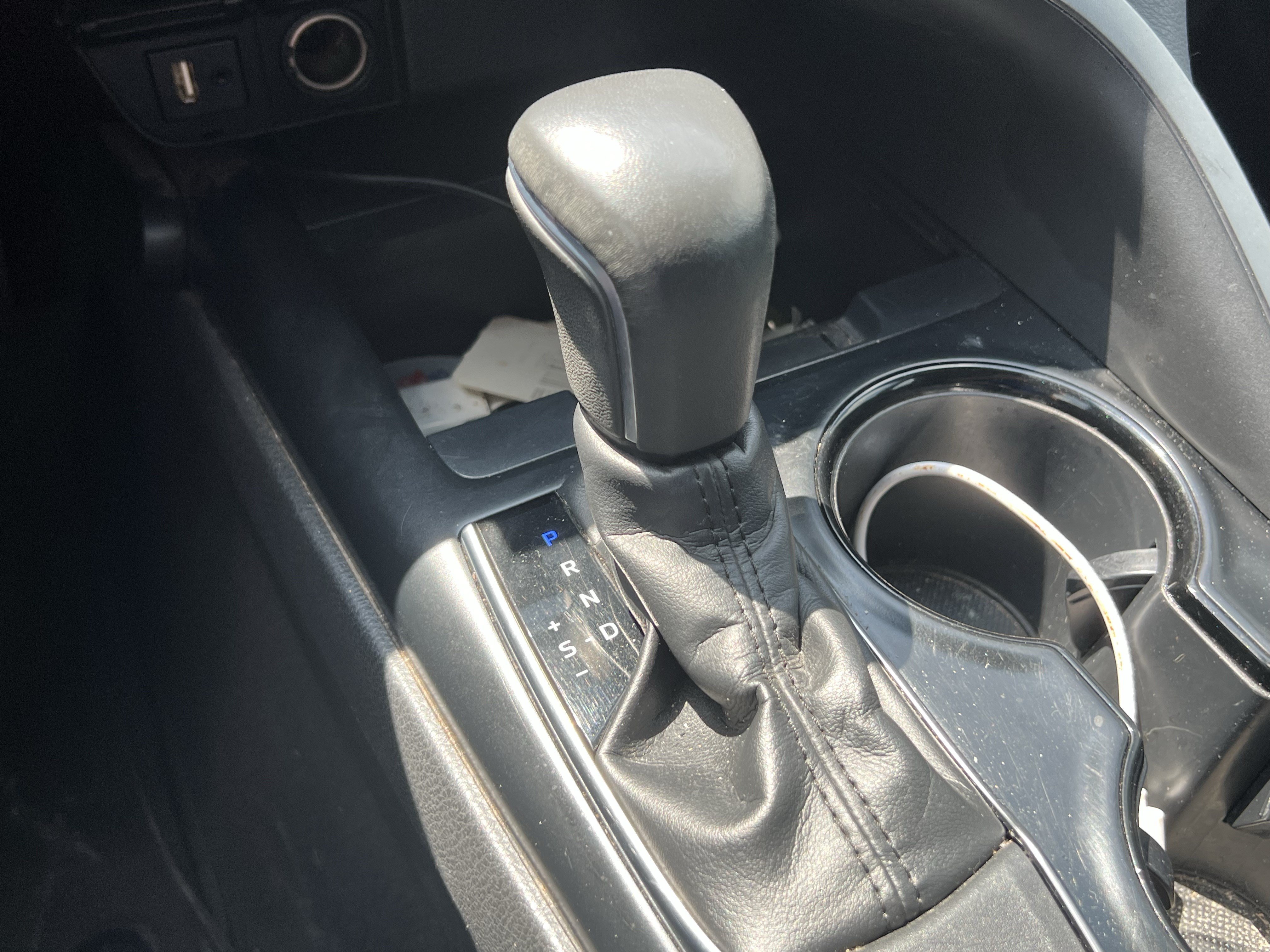 Used 2019 Toyota Camry SE FWD image 26