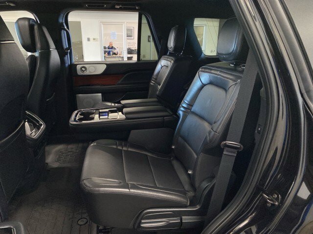 Certified 2024 Lincoln Navigator Reserve image 12
