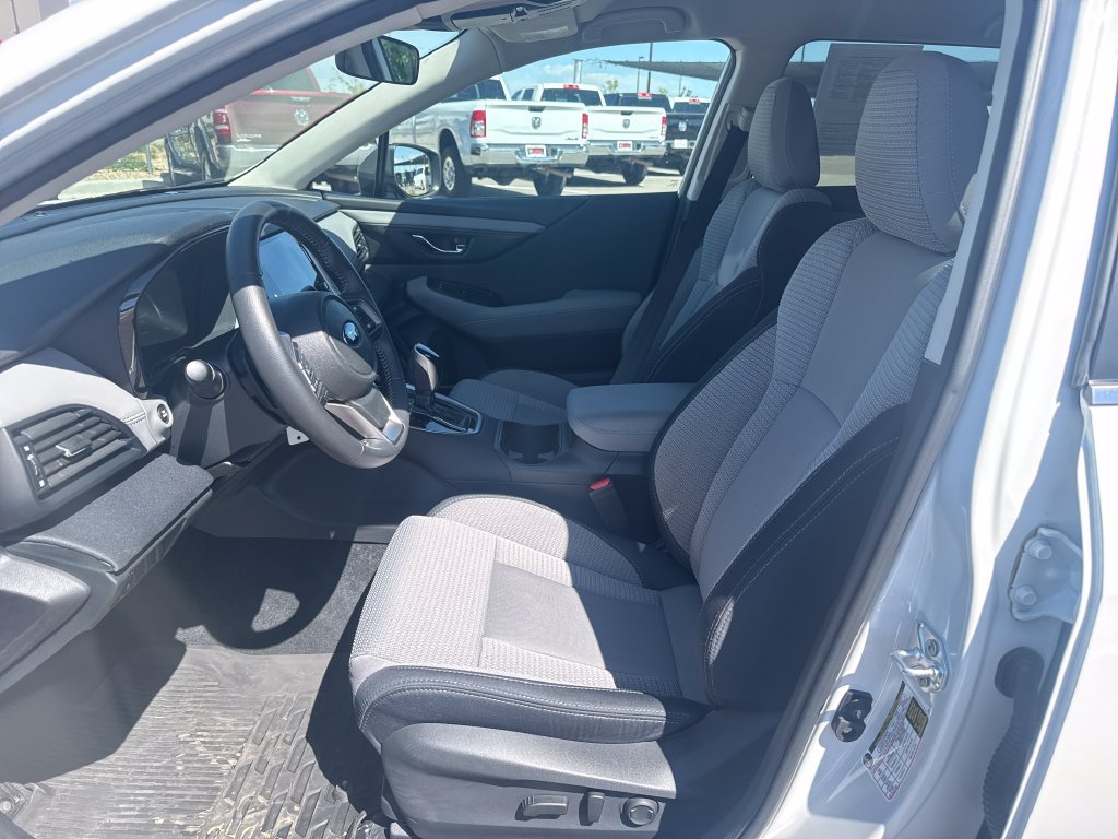 Used 2025 Subaru Outback Premium AWD/4WD image 23