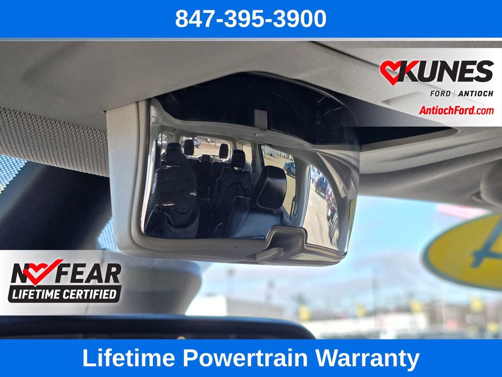 Used 2024 Chrysler Pacifica Touring-L FWD image 62