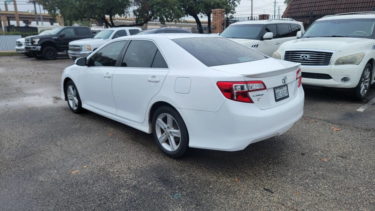 Used 2013 Toyota Camry SE image 9