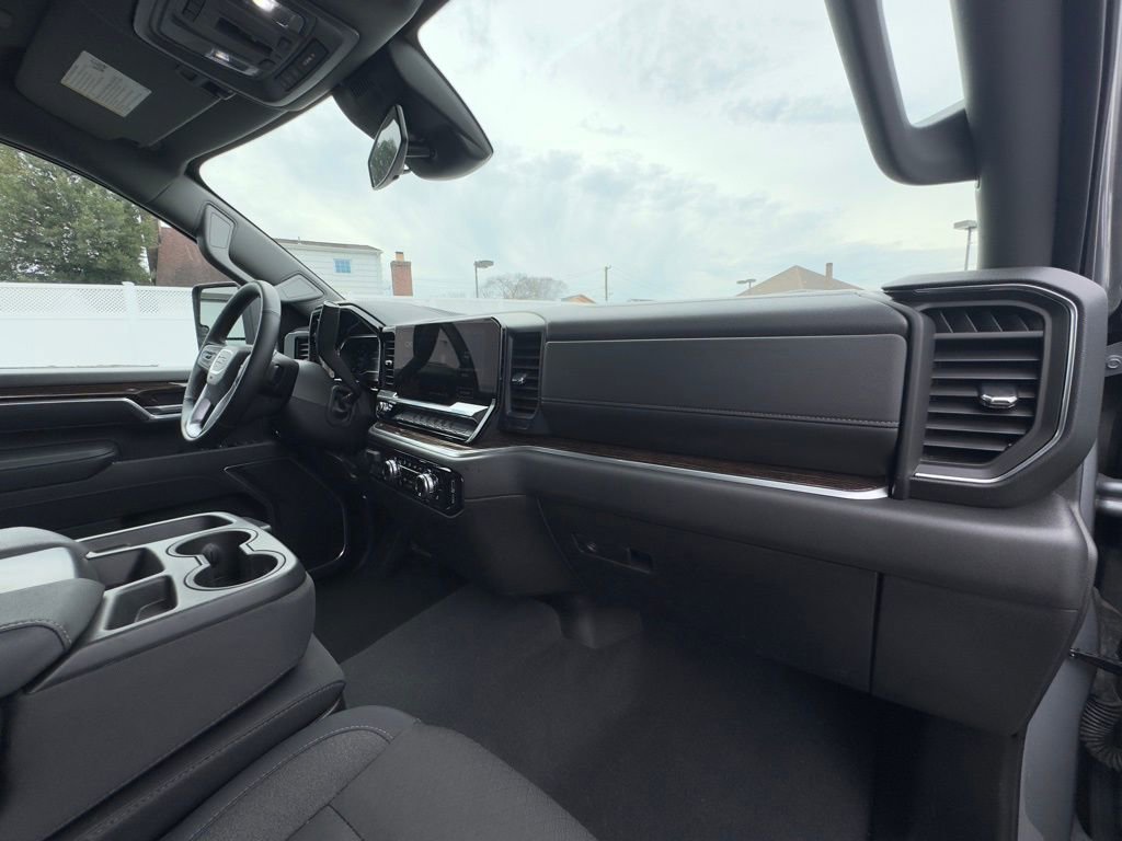 Used 2025 GMC Sierra 2500 SLE w/ SLE Value Package; image 20