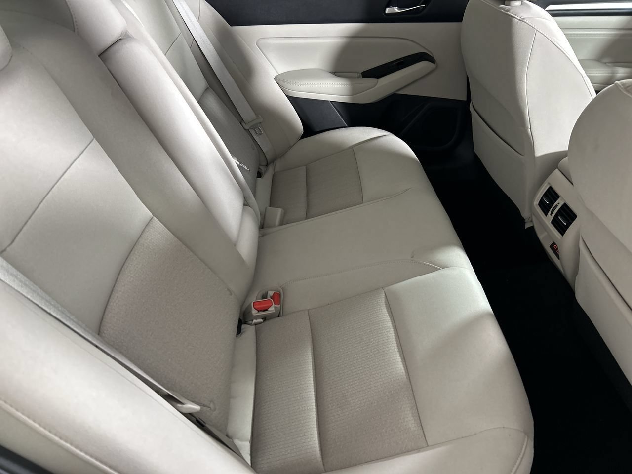 Used 2020 Nissan Altima 2.5 SV FWD image 25