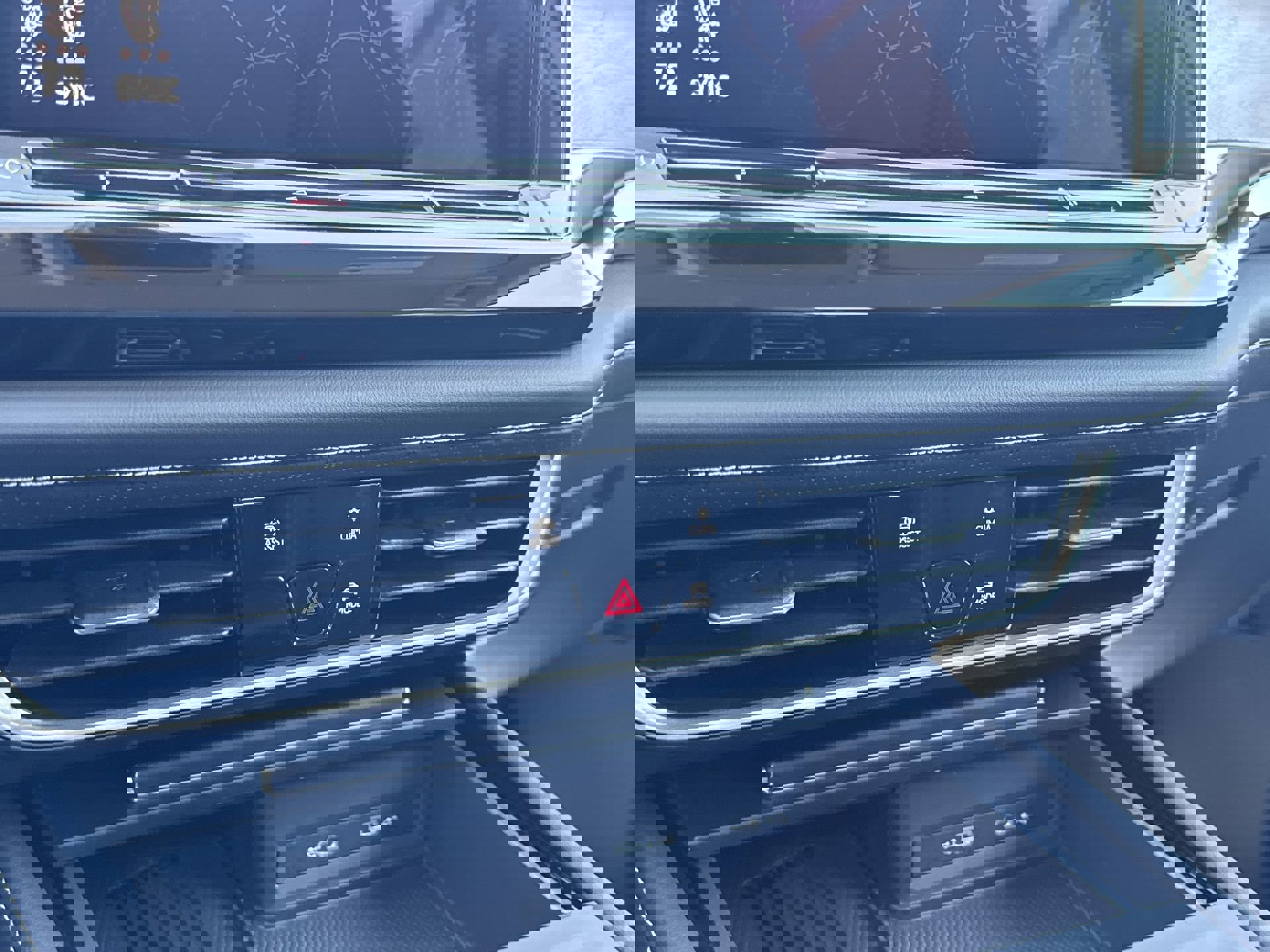 New 2026 Volkswagen Atlas SE image 17