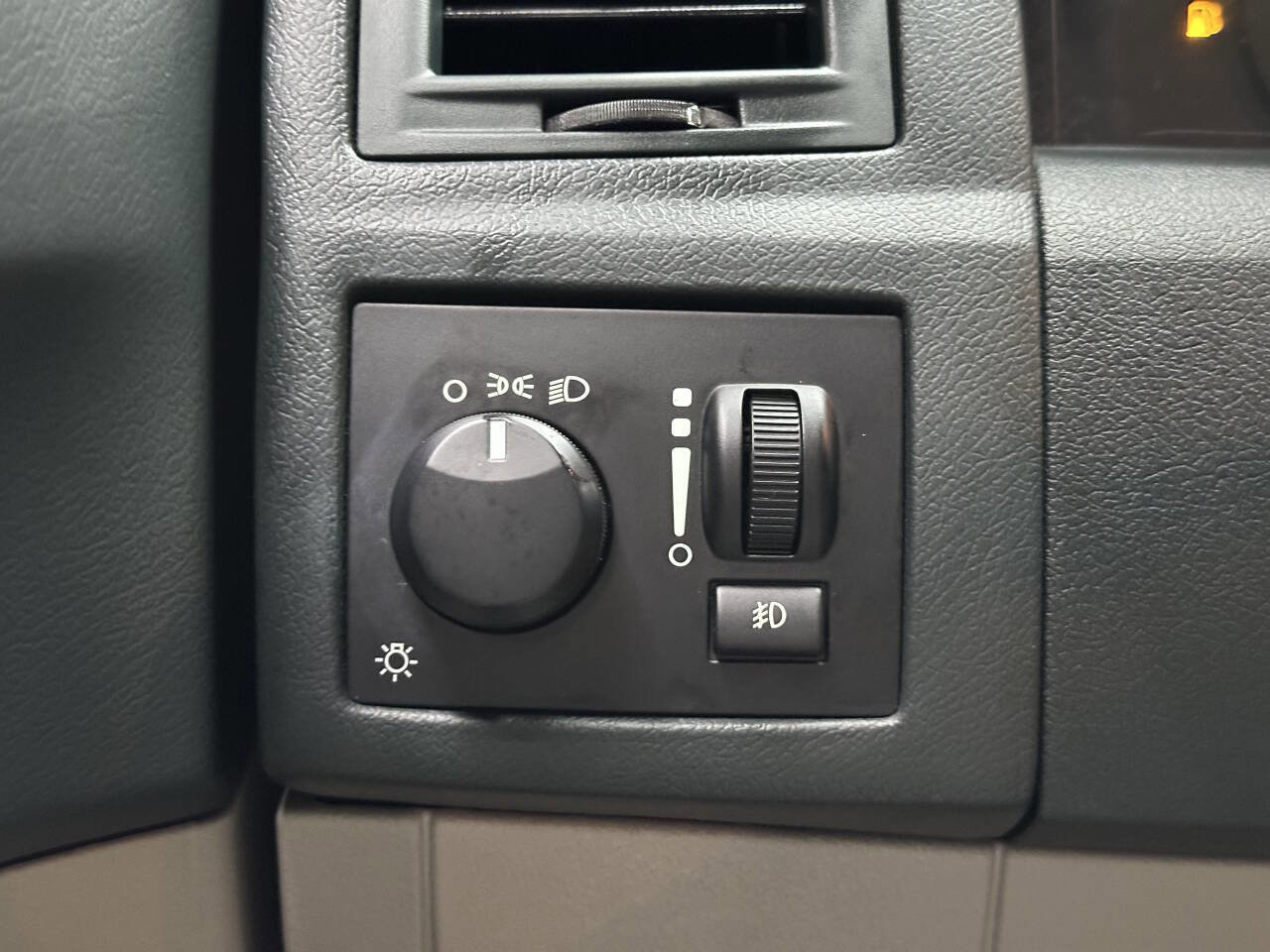 Used 2005 Chrysler 300 Touring w/ Protection Group image 23