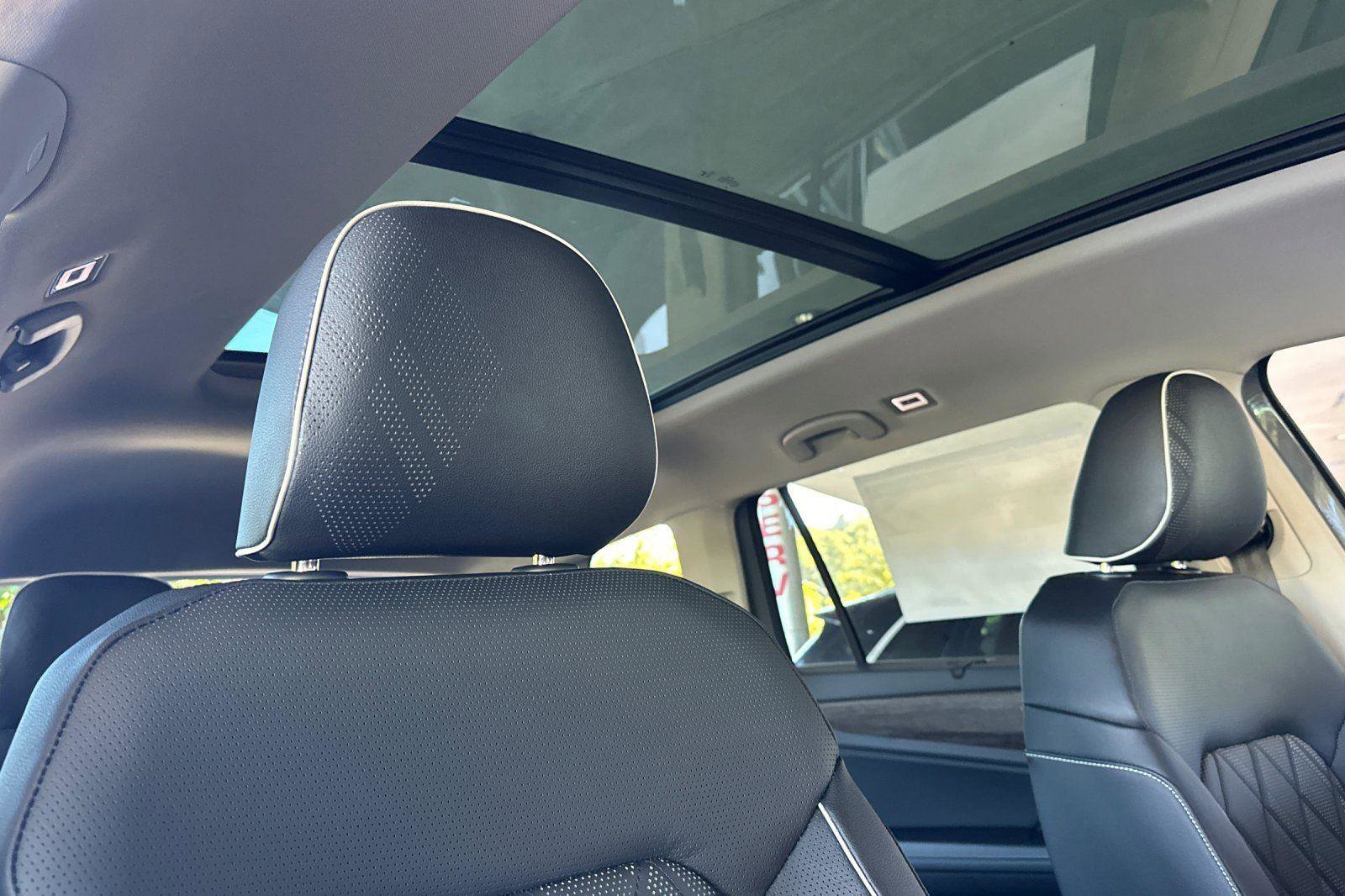 New 2026 Volkswagen Atlas SEL Premium R-Line image 17