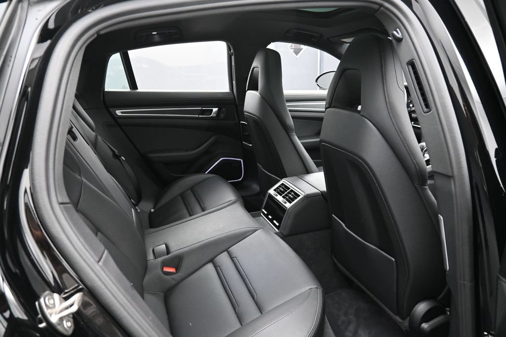 Certified 2023 Porsche Panamera 4 Platinum Edition AWD/4WD image 28