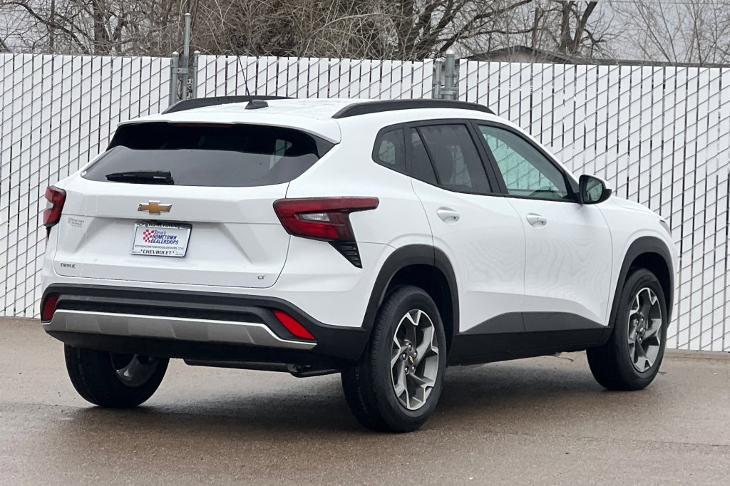 New 2026 Chevrolet Trax LT image 4