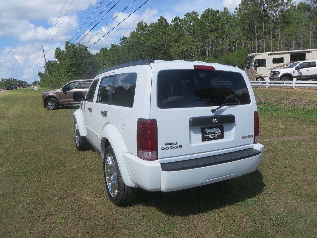 Used 2011 Dodge Nitro Heat w/ Popular Equipment Group RWD image 8