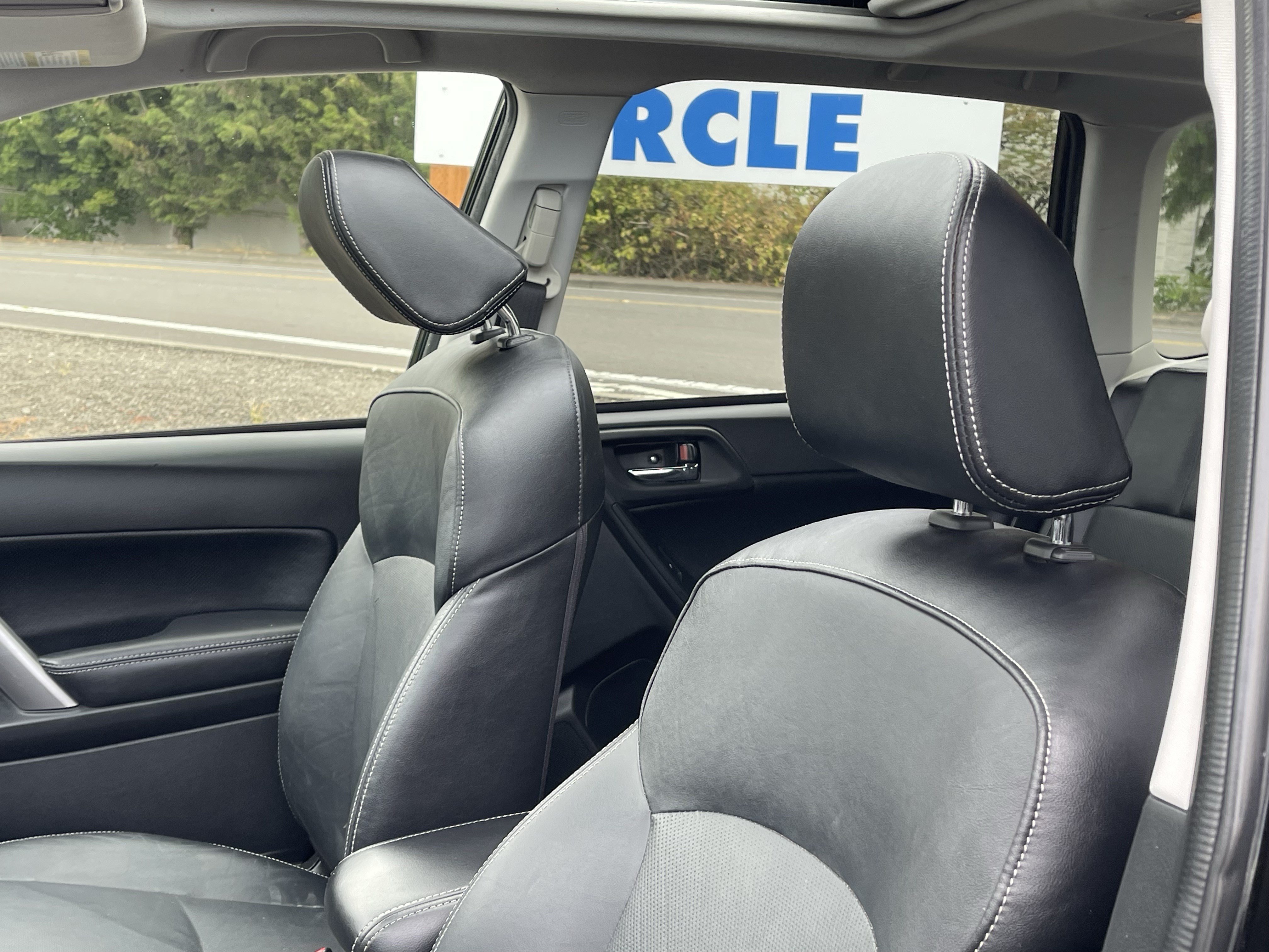 Used 2016 Subaru Forester 2.5i Limited w/ Popular Package #1 AWD/4WD image 19