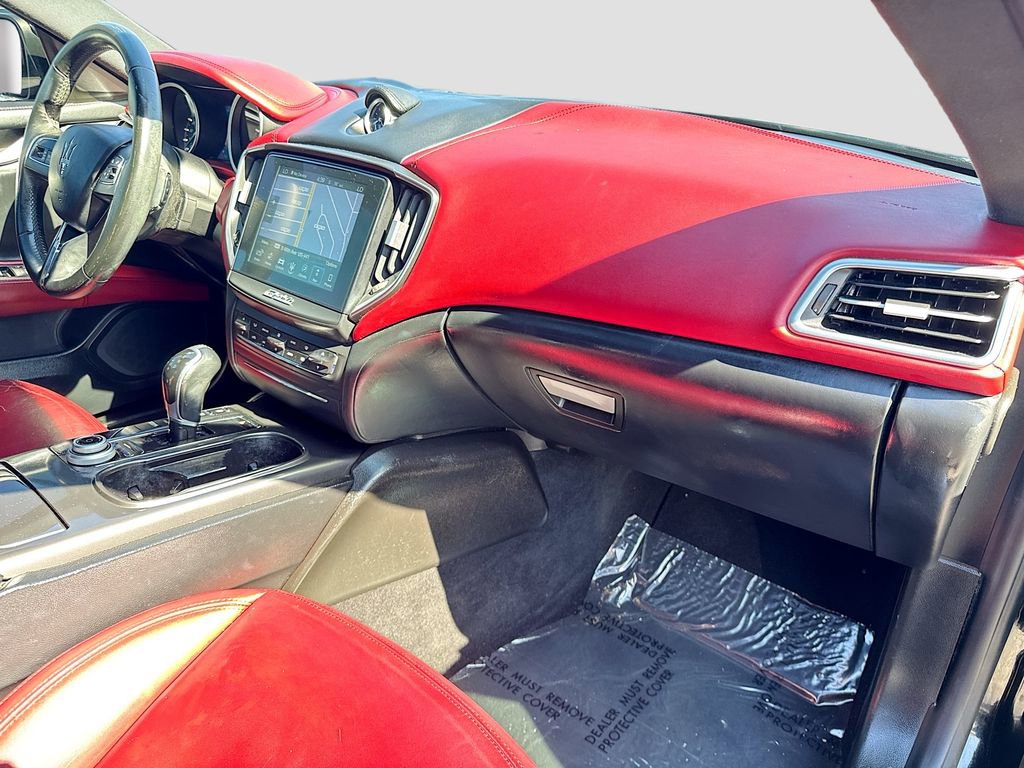 Used 2018 Maserati Ghibli RWD image 29