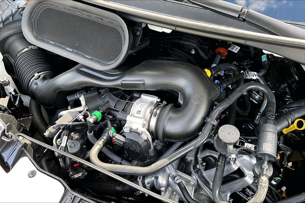 New 2026 Ford Transit 250 148 Medium Roof w/ Load Area Protection Package image 18