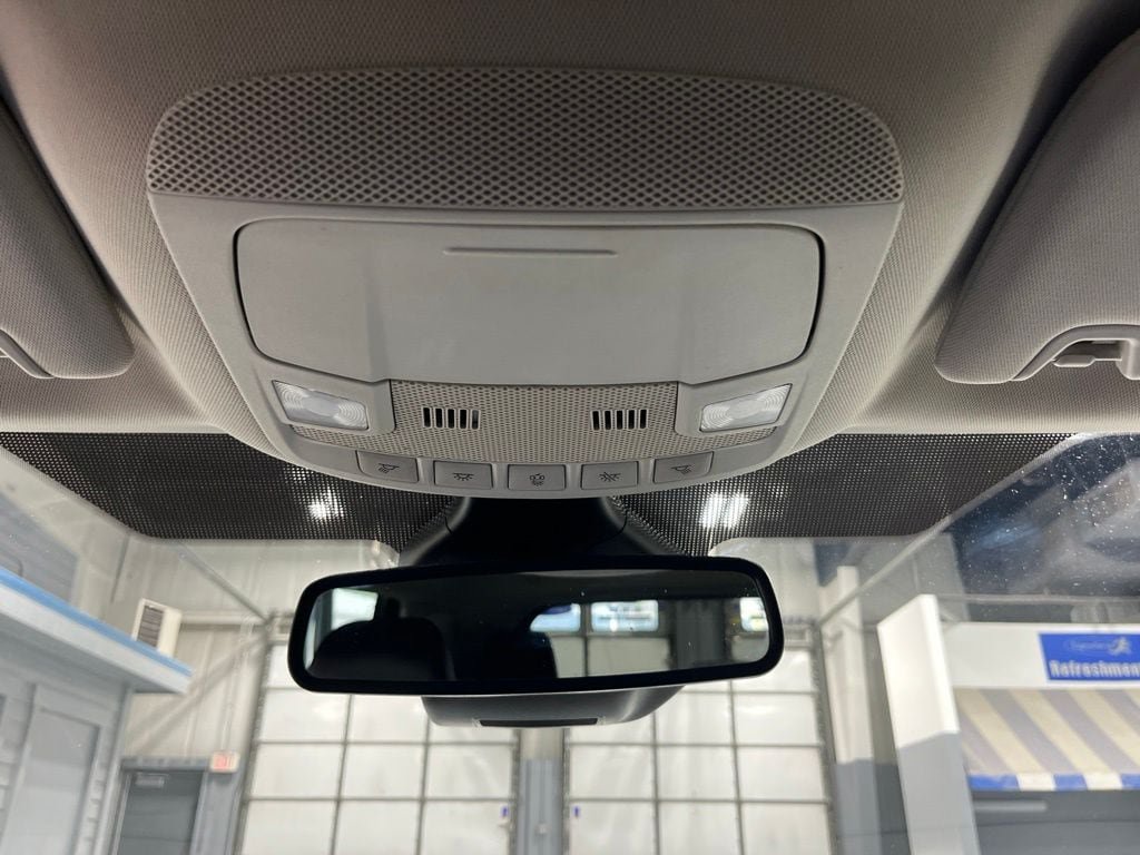 Used 2021 Ford Edge SEL FWD image 30