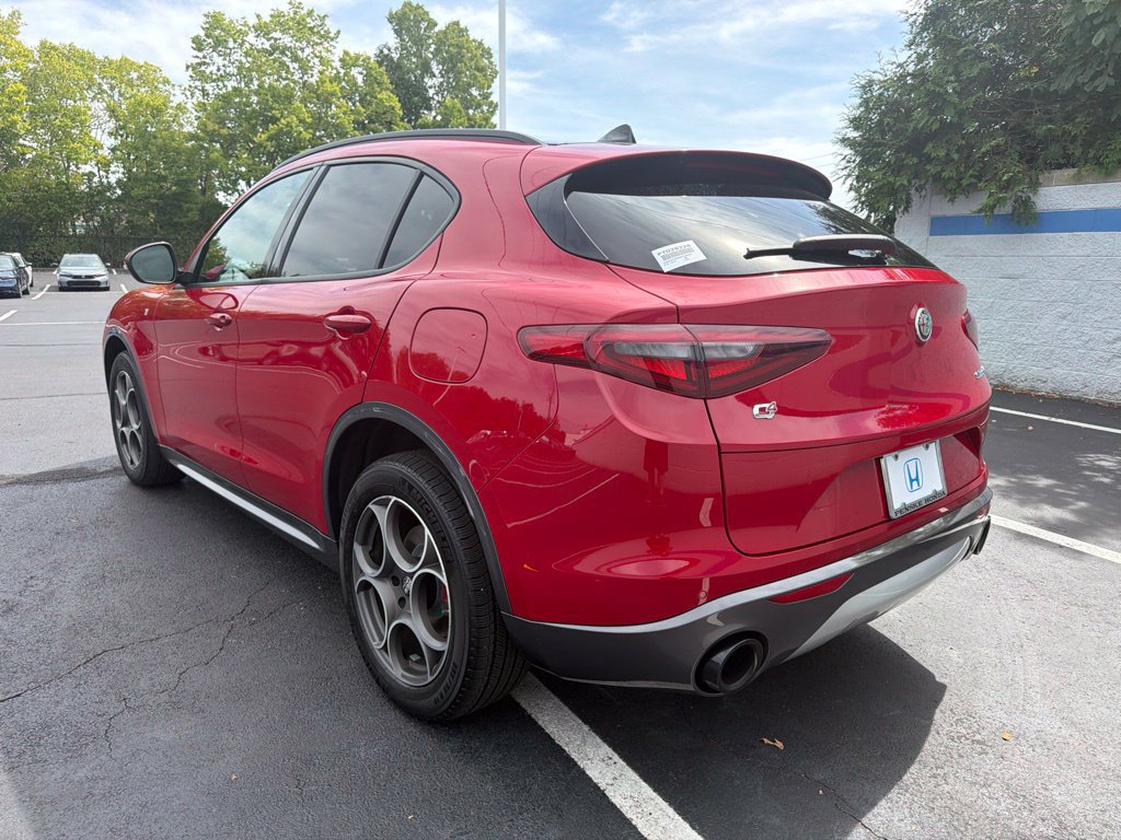 Used 2022 Alfa Romeo Stelvio Ti AWD/4WD image 3
