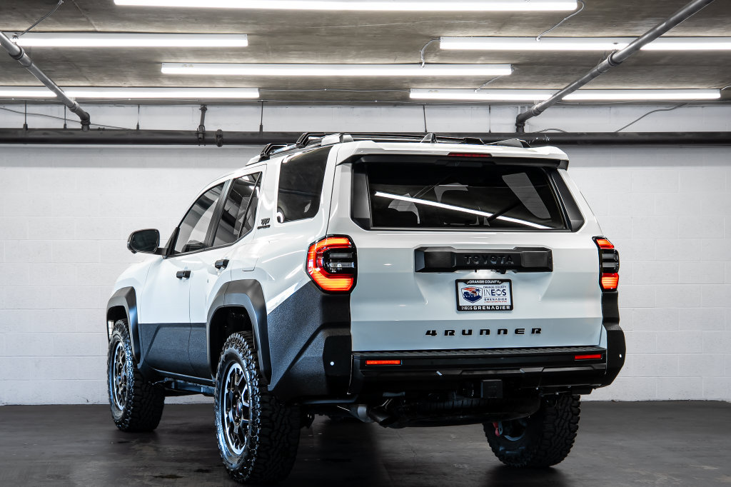 Used 2025 Toyota 4Runner TRD Off-Road Premium AWD/4WD image 3