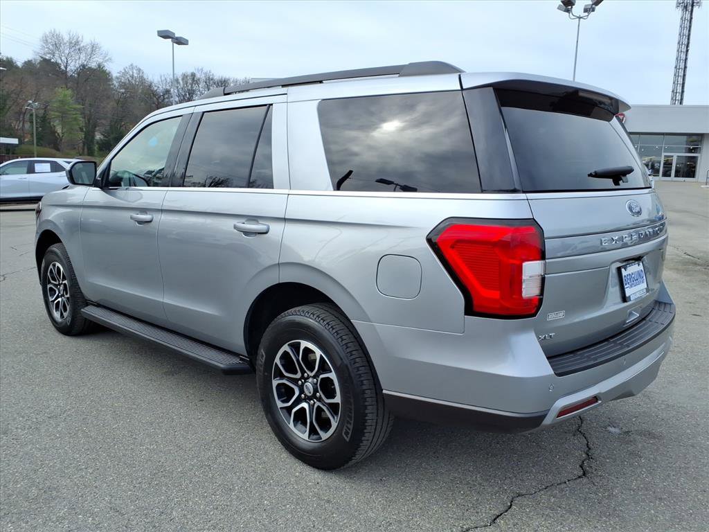 Used 2024 Ford Expedition XLT image 6
