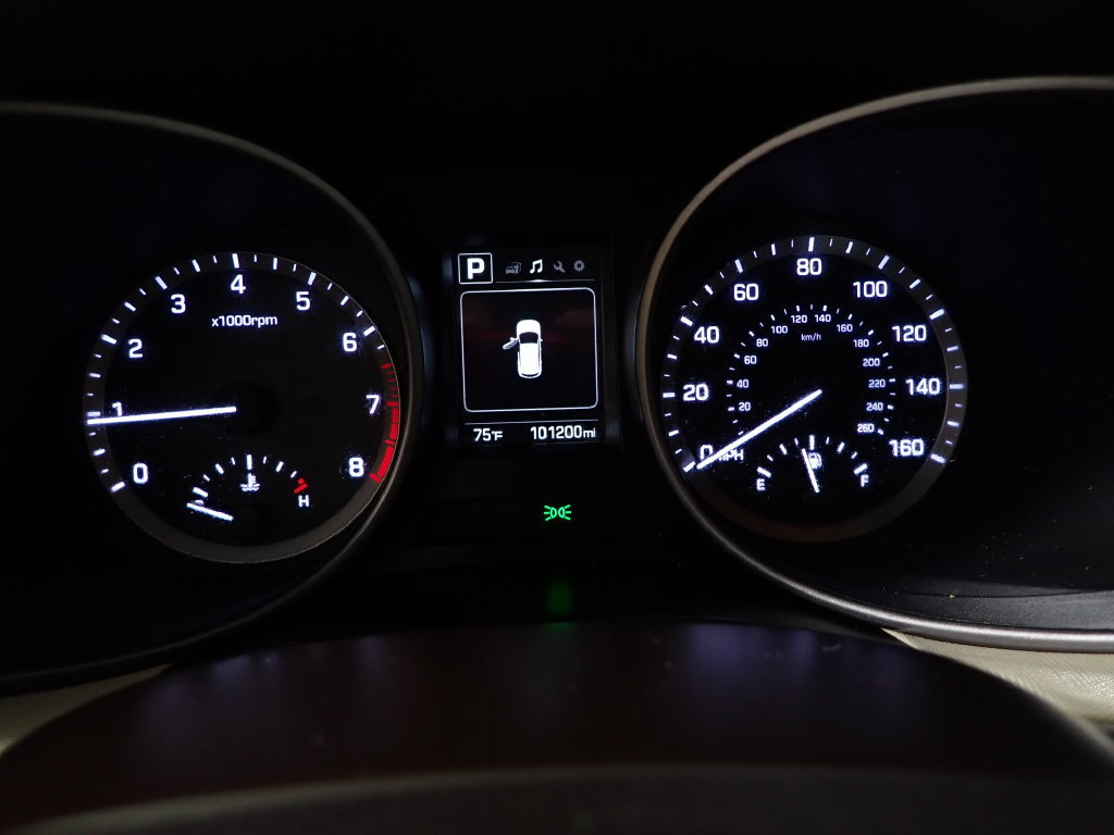 Used 2018 Hyundai Santa Fe Sport FWD image 19