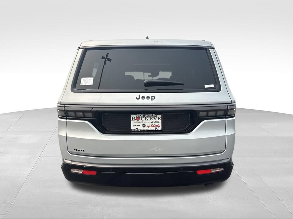 New 2026 Jeep Grand Wagoneer Summit AWD/4WD image 4