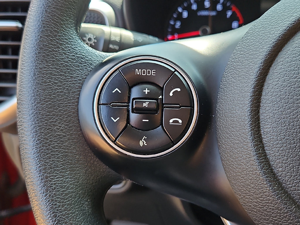 Certified 2022 Kia Soul LX FWD image 21