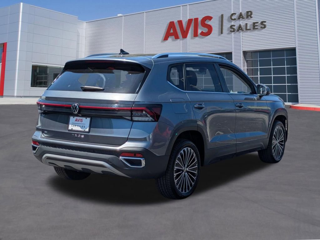 Used 2025 Volkswagen Taos SE FWD image 6
