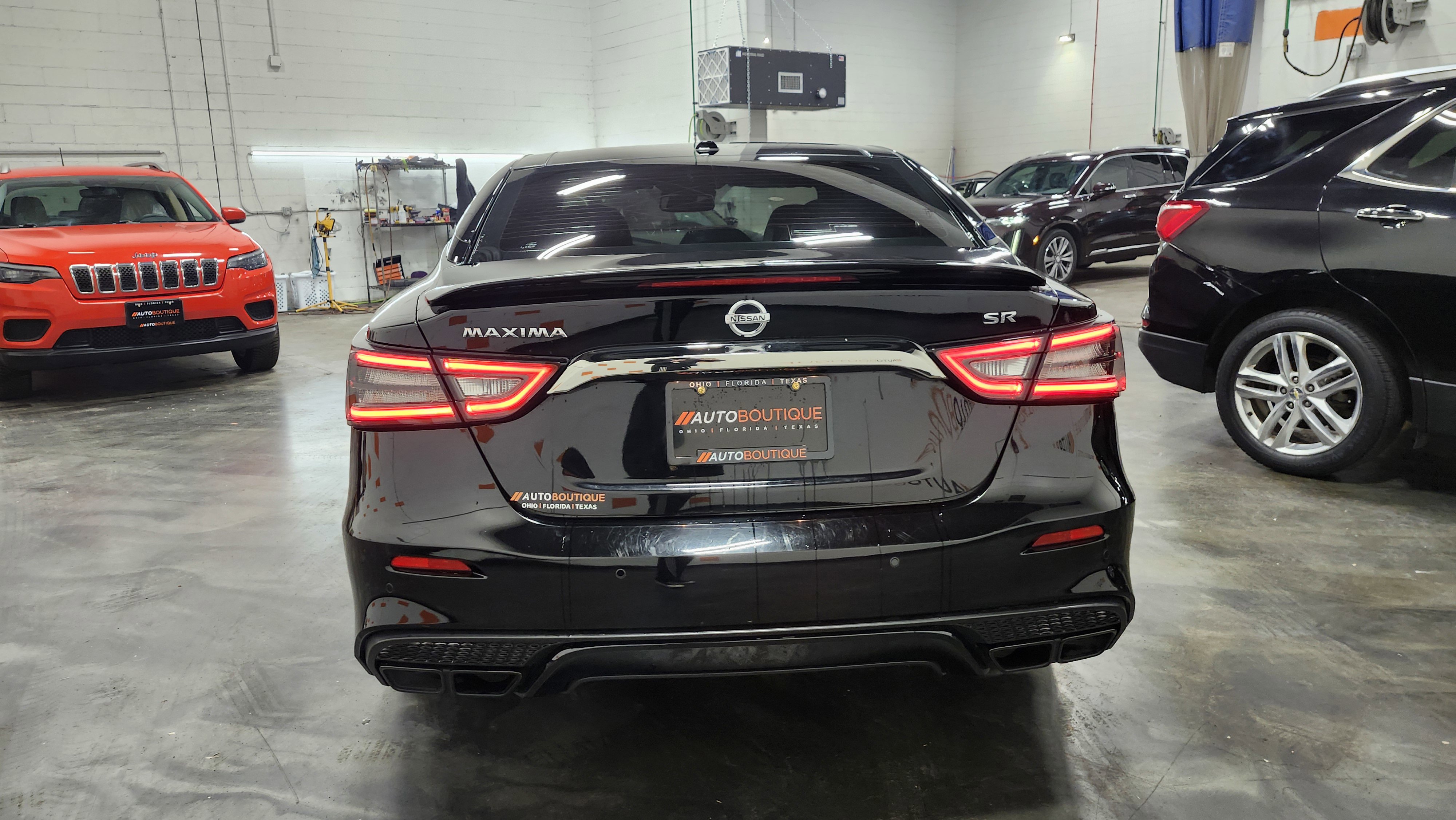 Used 2019 Nissan Maxima SR w/ Premium Package image 18