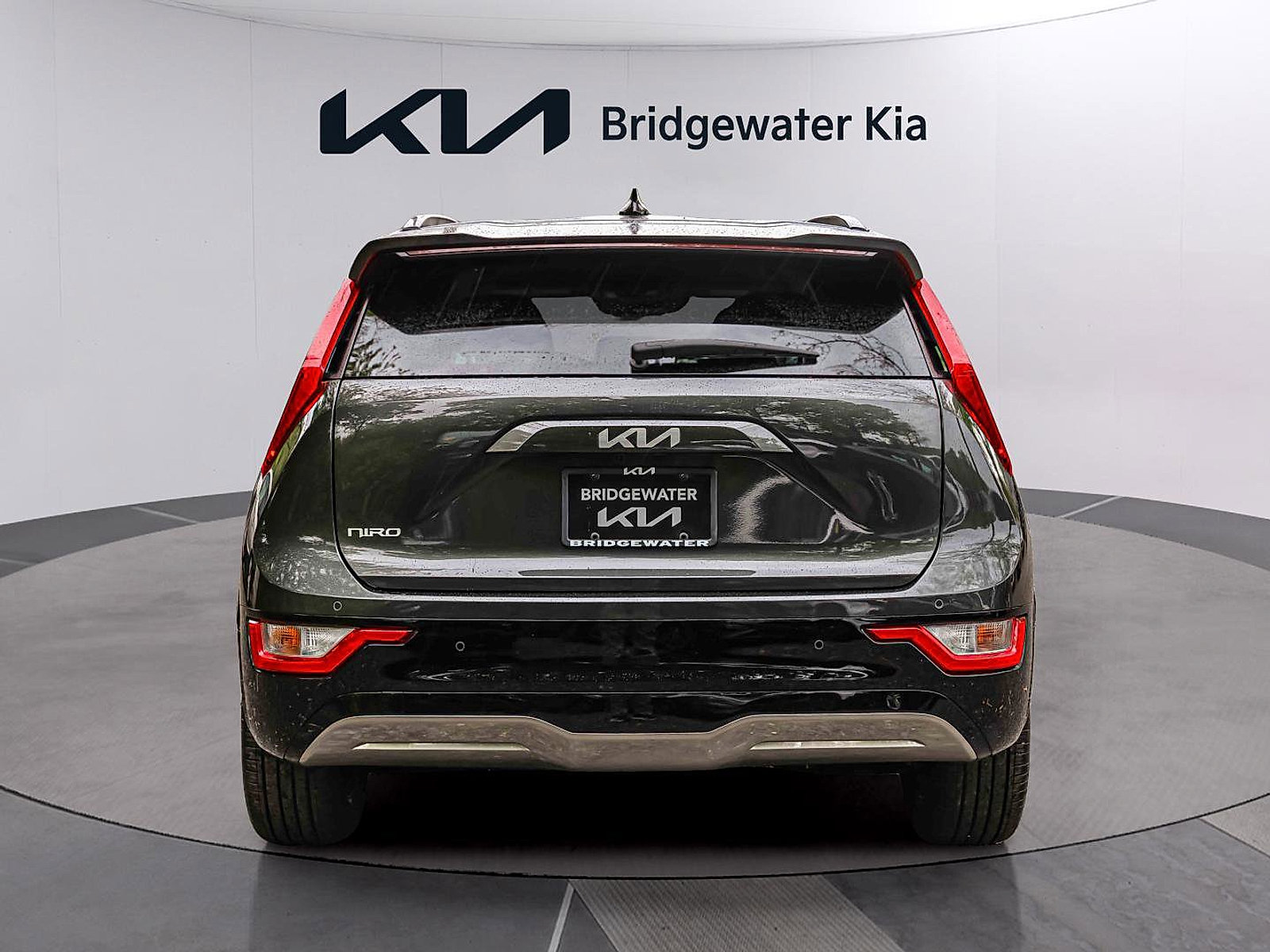 Certified 2025 Kia Niro Wind w/ Wind Preserve Package FWD image 5