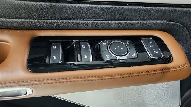 Used 2020 Lincoln Aviator Reserve w/ Equipment Group 202A AWD/4WD image 21