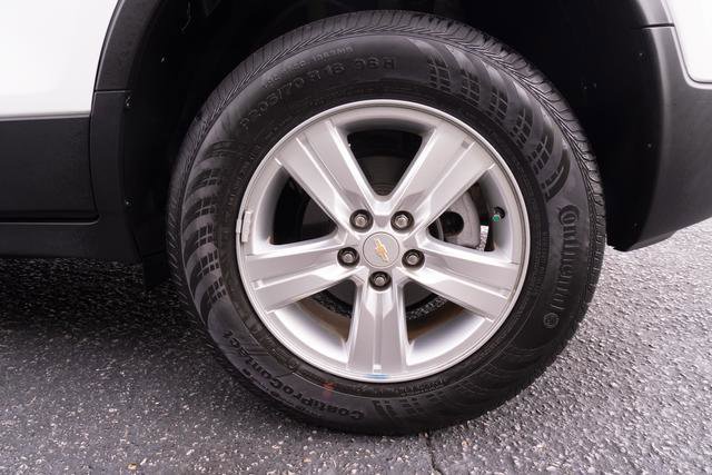 Used 2022 Chevrolet Trax LS w/ Tint and Cruise Package image 41