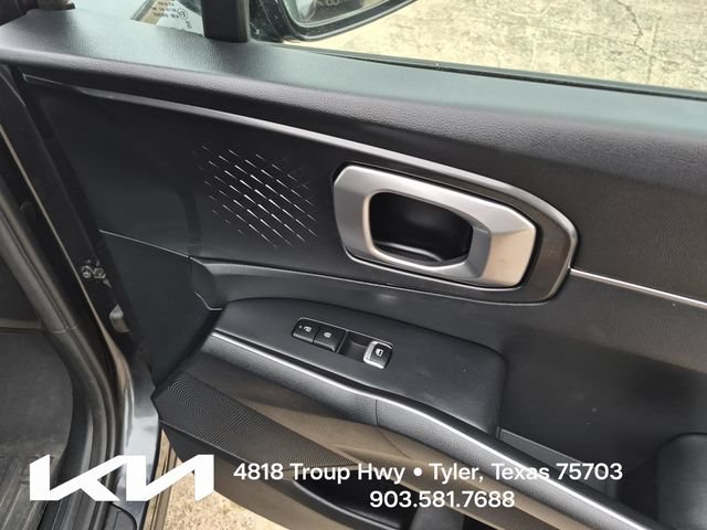 Certified 2025 Kia Sorento S w/ Panoramic Sunroof Package FWD image 13