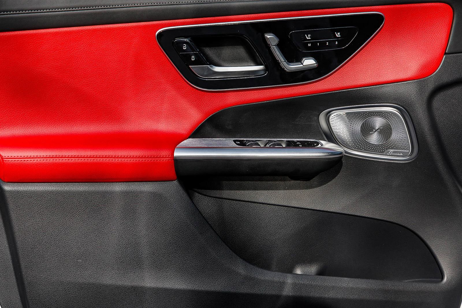 Used 2024 Mercedes-Benz GLC 43 AMG 4MATIC image 21