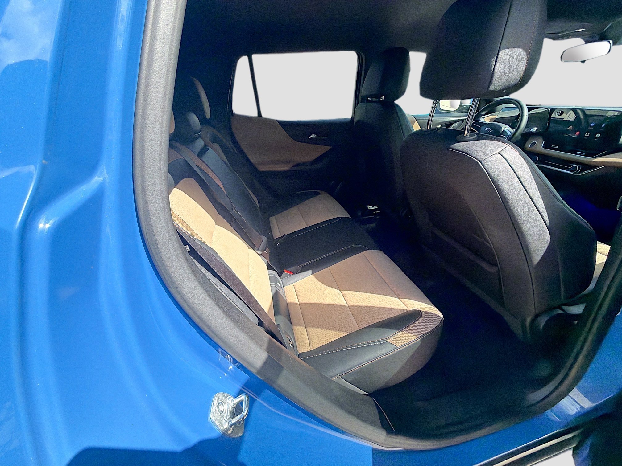 Used 2025 Chevrolet Equinox ACTIV image 29