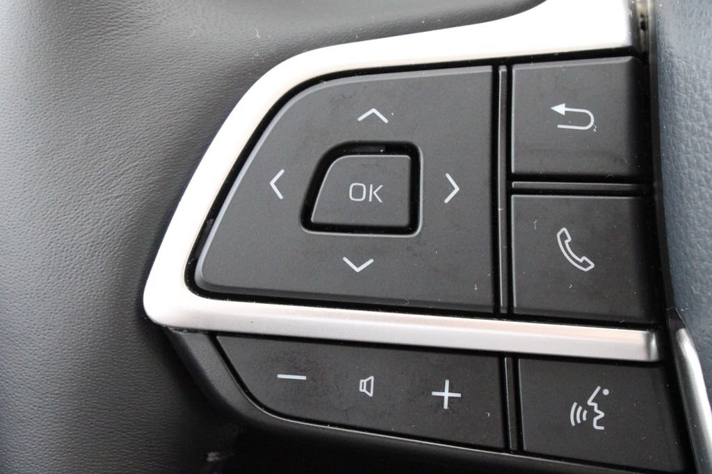 Certified 2026 Toyota Highlander Platinum AWD/4WD image 32
