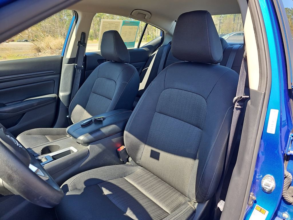 Used 2025 Nissan Altima 2.5 SV image 19