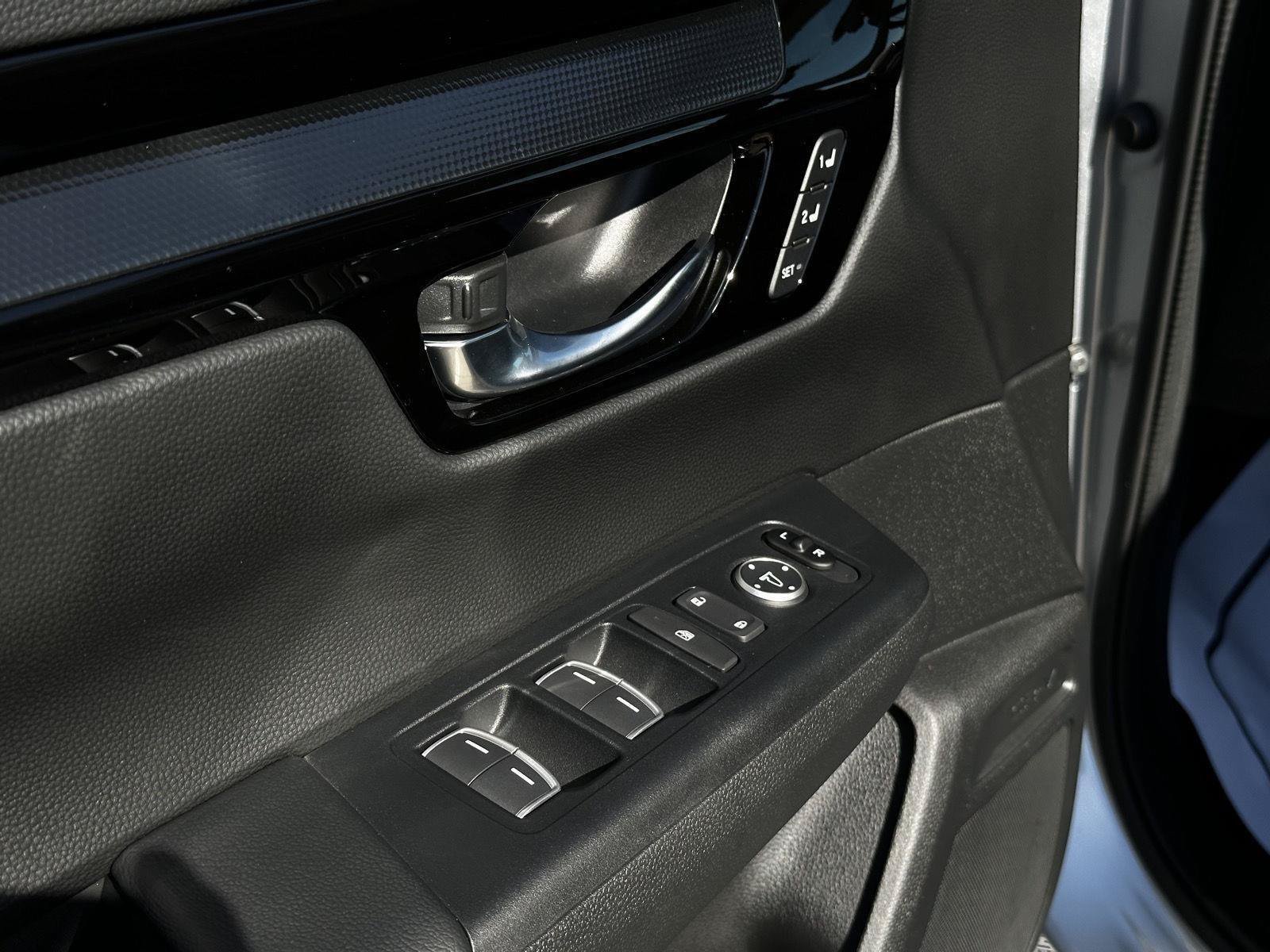 Used 2026 Honda CR-V EX-L image 10
