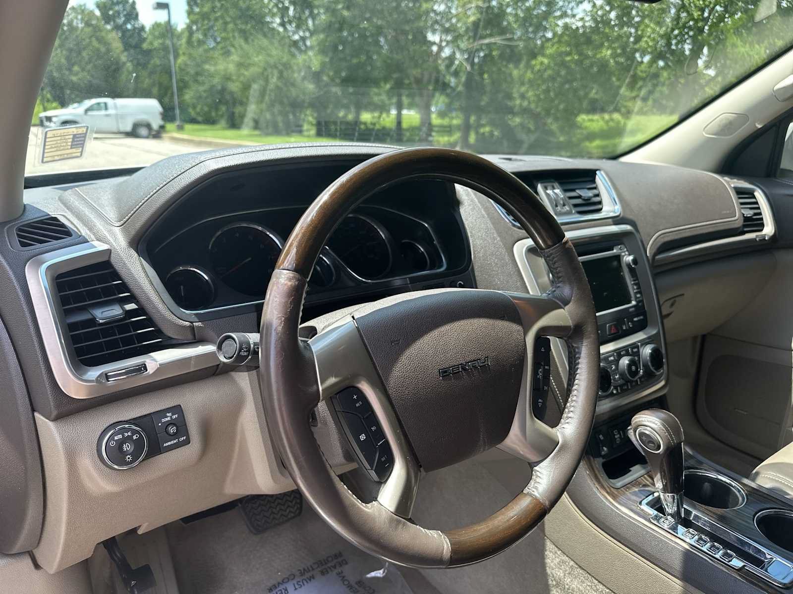 Used 2014 GMC Acadia Denali AWD/4WD image 16