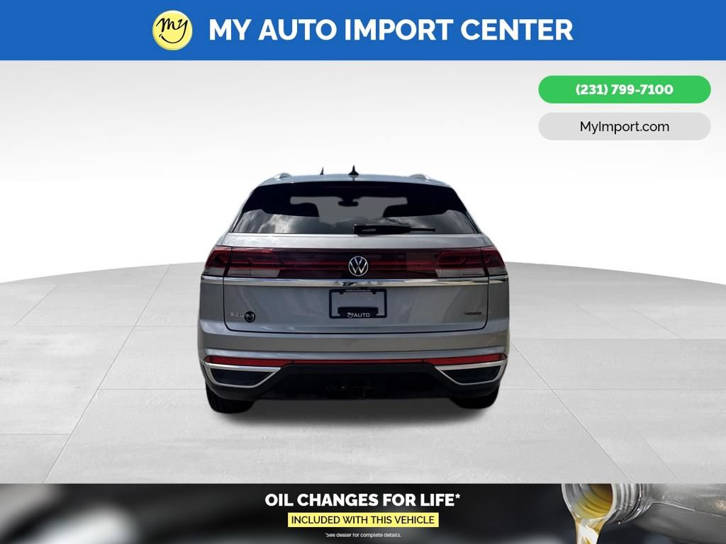Used 2025 Volkswagen Atlas Cross Sport SEL AWD/4WD image 6