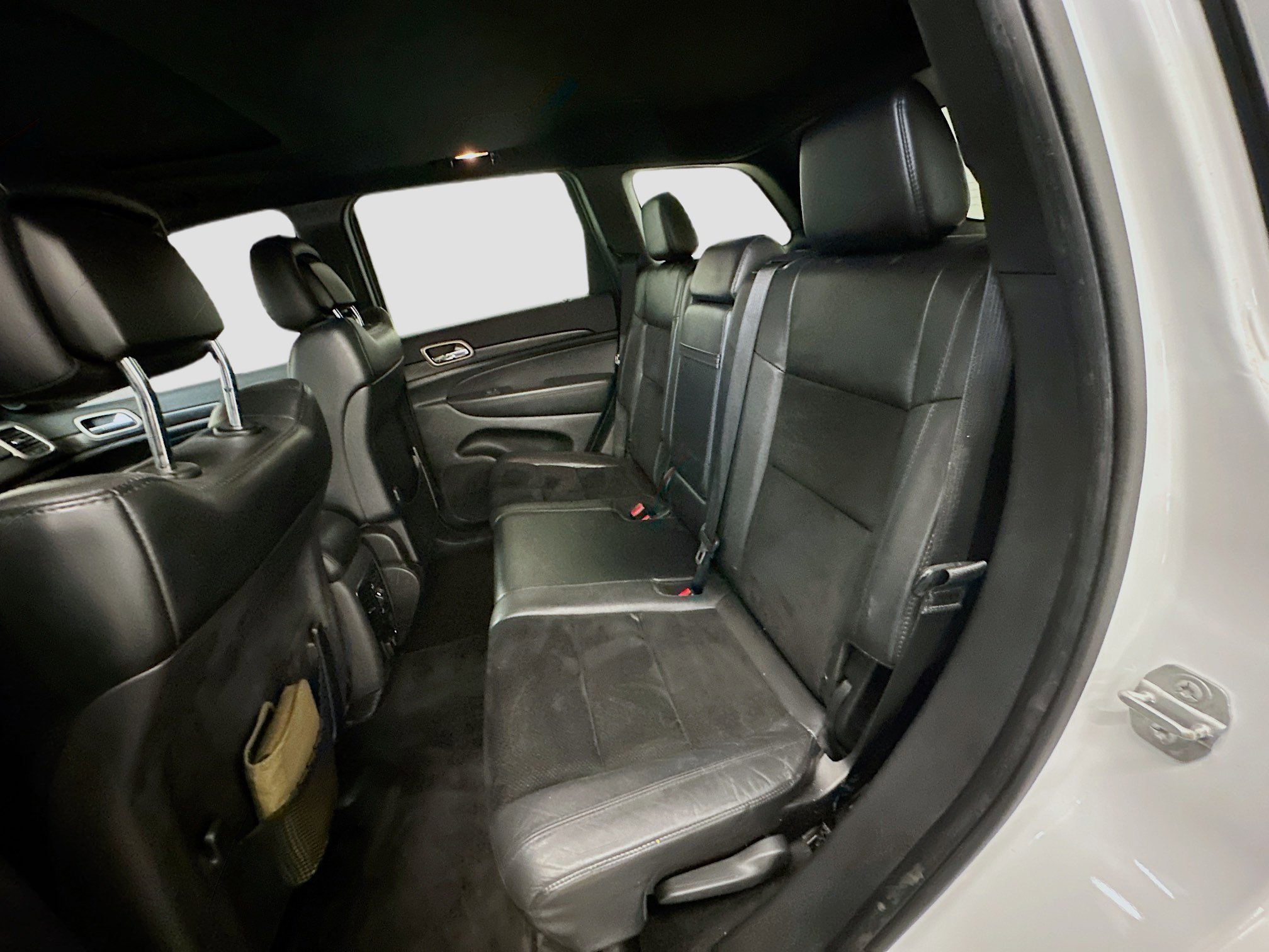 Used 2015 Jeep Grand Cherokee Altitude image 28