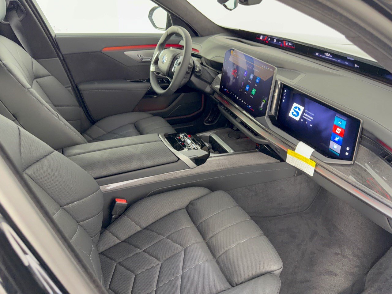 New 2027 BMW 740i w/ Executive Package RWD image 30