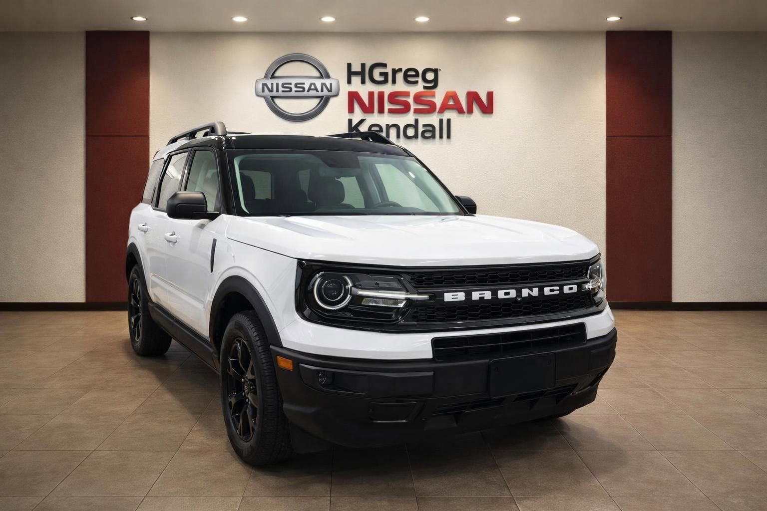 Used 2025 Ford Bronco Sport Outer Banks AWD/4WD image 3