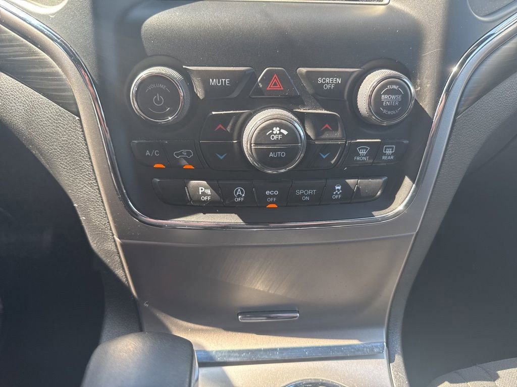 Used 2019 Jeep Grand Cherokee Laredo image 26