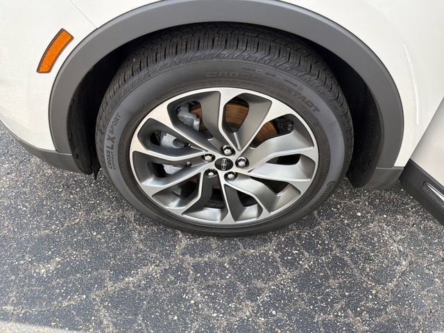 Used 2023 Lincoln Nautilus Reserve AWD/4WD image 32