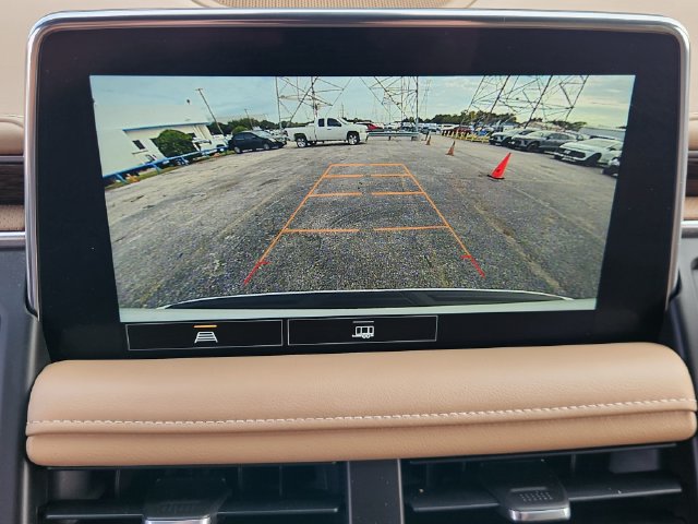 Used 2021 Chevrolet Suburban Premier RWD image 17