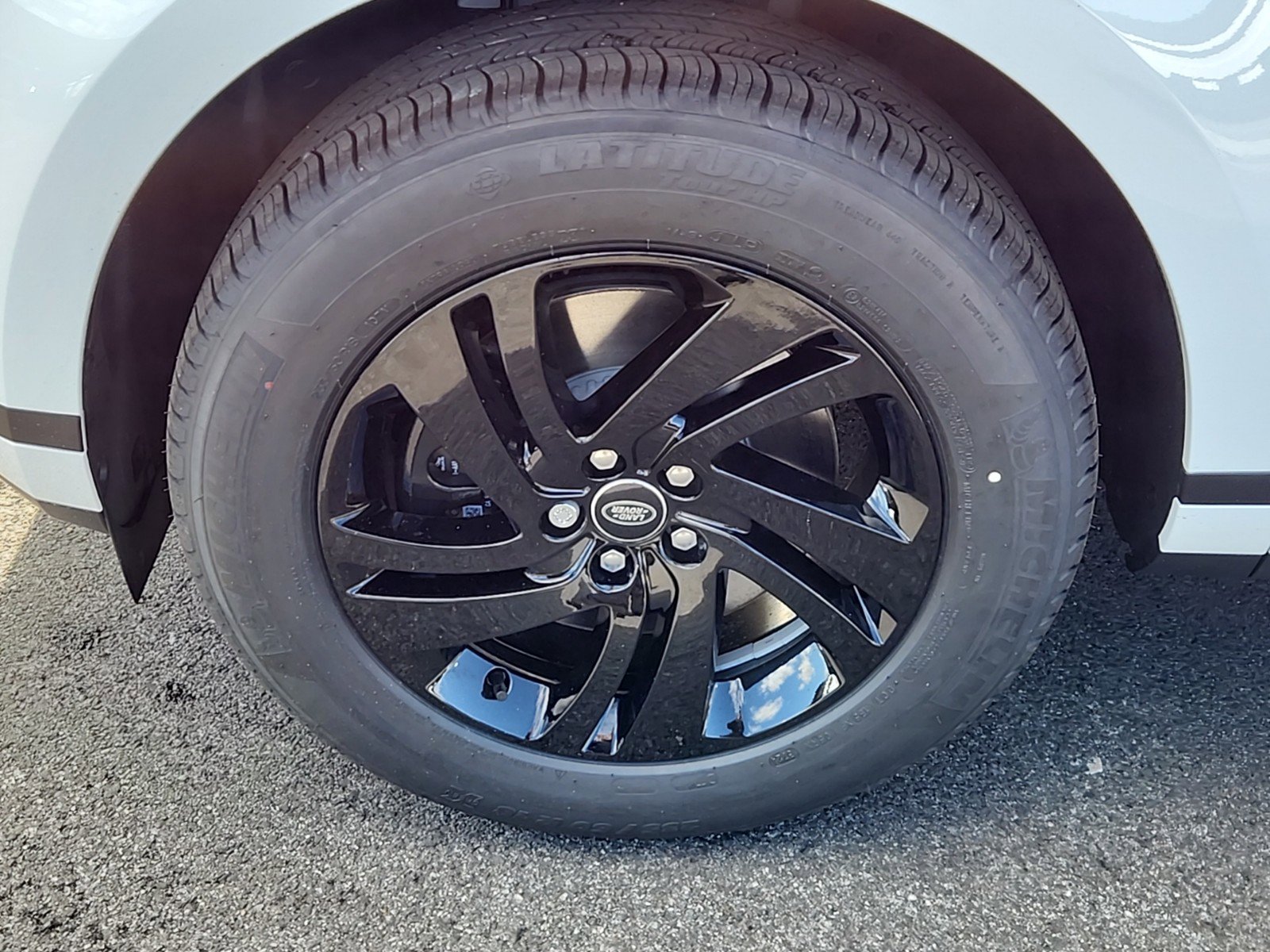 Certified 2026 Land Rover Range Rover Evoque S image 9