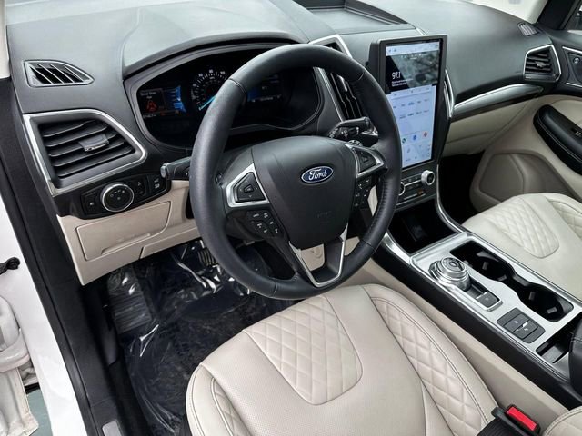 Used 2024 Ford Edge Titanium w/ Equipment Group 301A AWD/4WD image 9