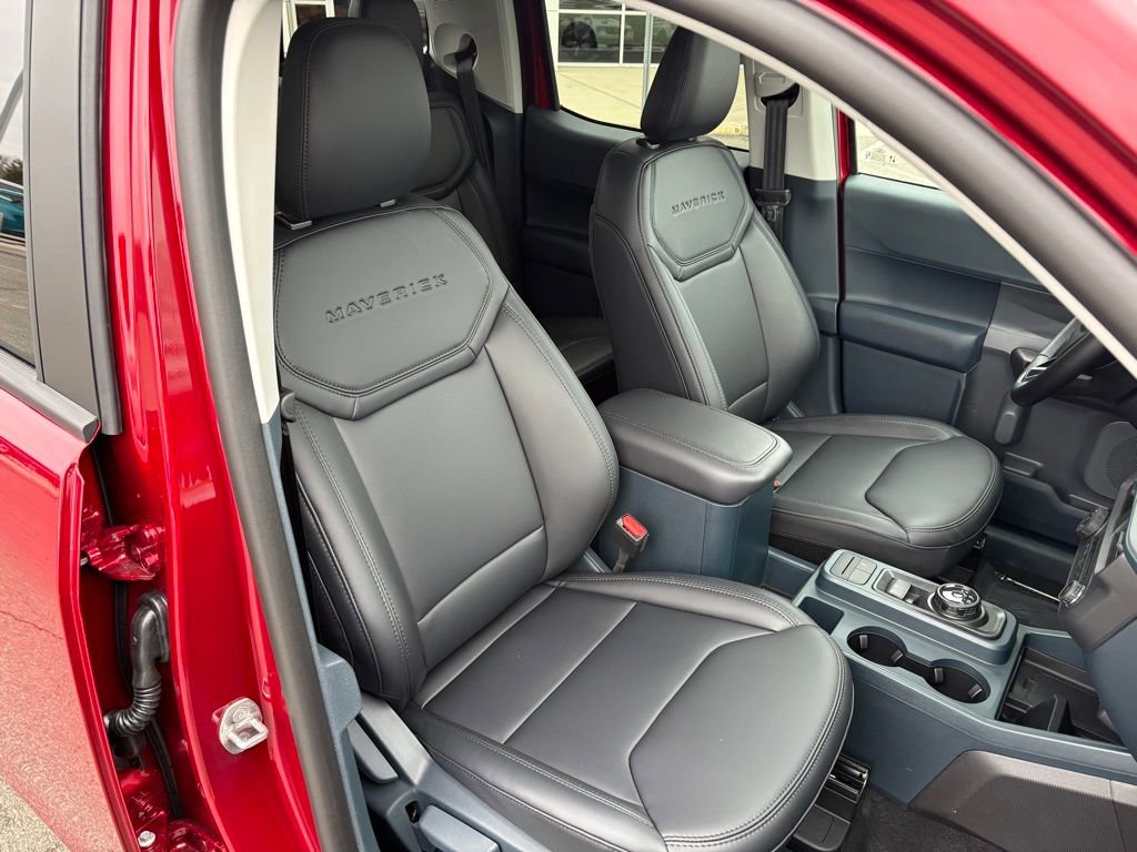 New 2026 Ford Maverick Lariat w/ Black Appearance Package image 20