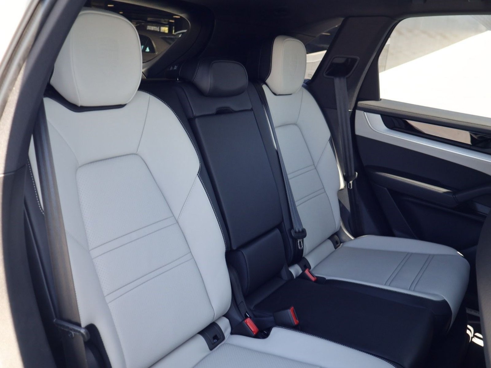 New 2026 Porsche Cayenne S AWD/4WD image 23