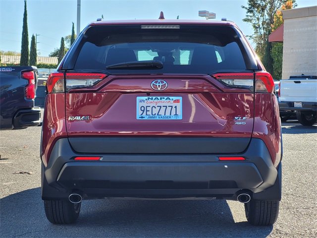 Used 2020 Toyota RAV4 XLE image 7